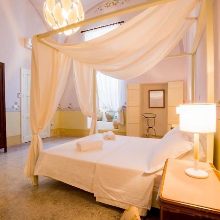 아쿠아리아 델 카포 Palazzo Ashian B&B 외부 사진