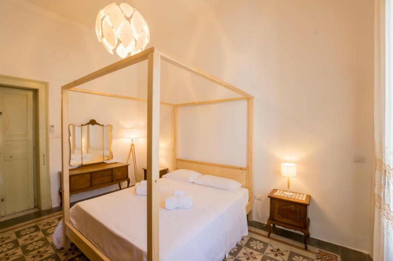 아쿠아리아 델 카포 Palazzo Ashian B&B 외부 사진