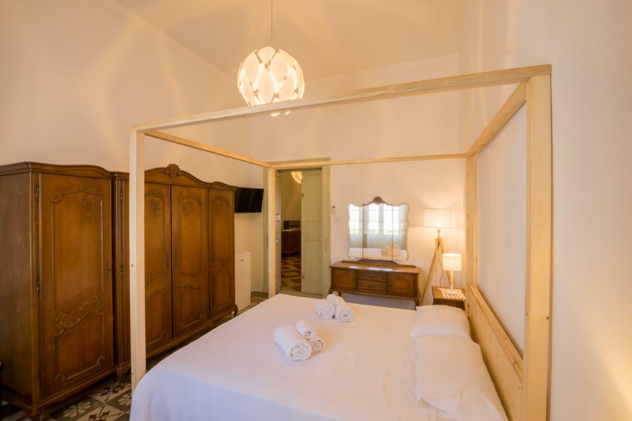 아쿠아리아 델 카포 Palazzo Ashian B&B 외부 사진