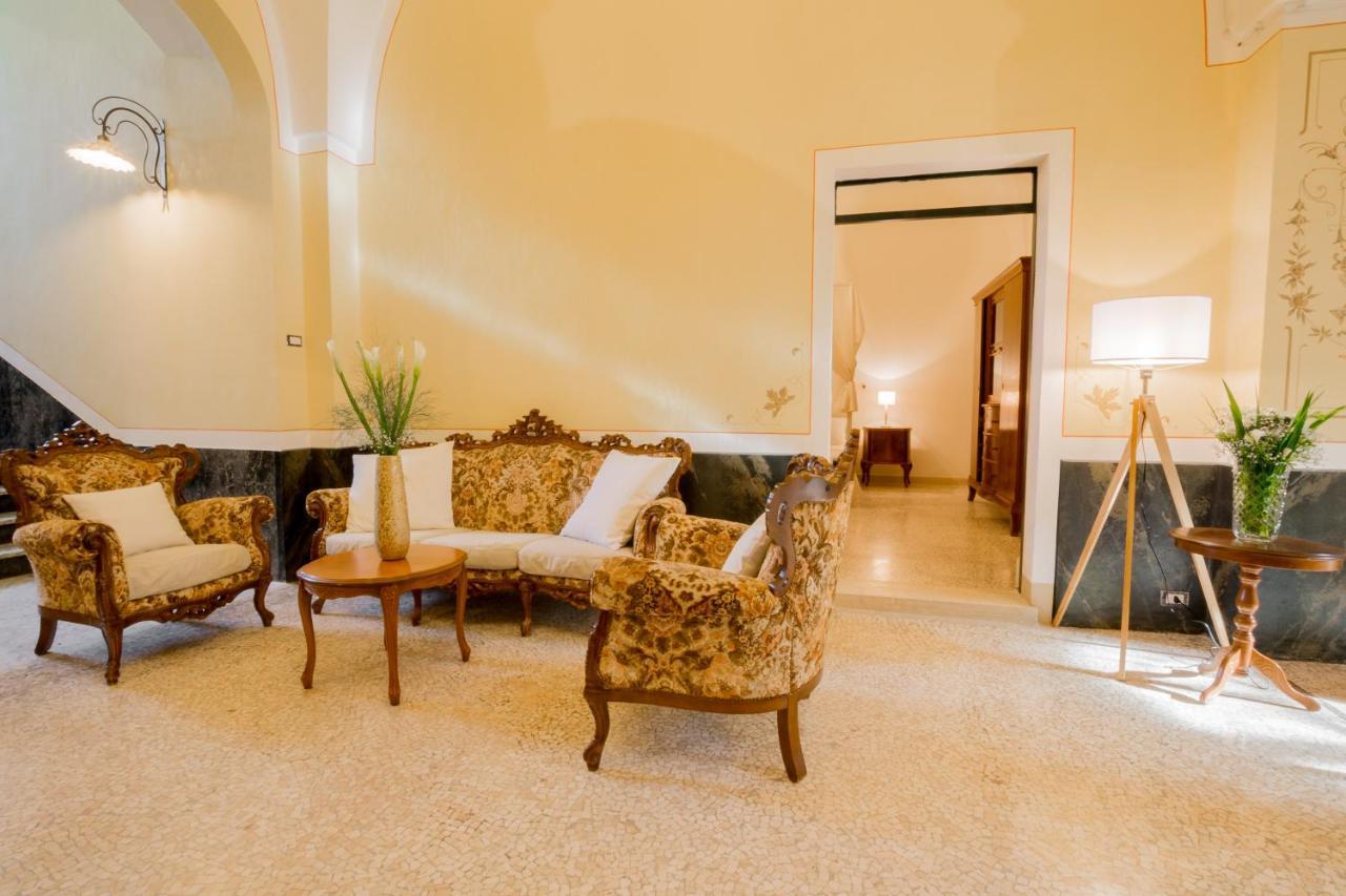아쿠아리아 델 카포 Palazzo Ashian B&B 외부 사진